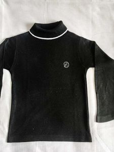 Cute Black Turtleneck Top 👍