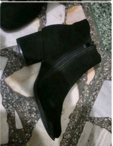 Elegant Heel Boots👢