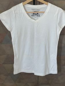 Basic white Tshirt
