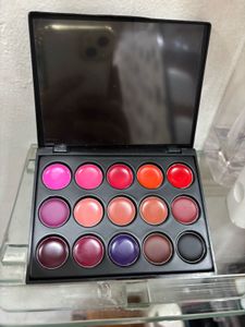 Lip Shade Palette