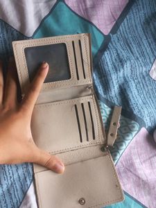 Used Wallet Ivorytag✨️