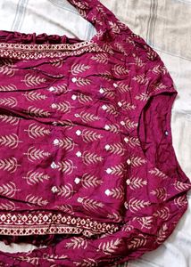 Maroon &amp; Gold Printed Kurti Set