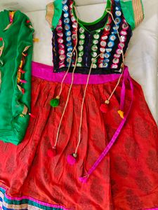 Girl&#39;s Ethnic Red &amp; Green Lehenga Choli