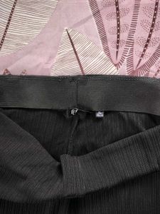 🌸Black Ribbed Flared Trouser