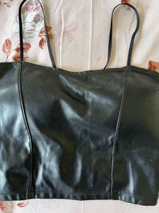 Sleek Black Leather Crop Top – Edgy &amp; Chic🖤🪩