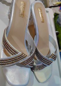 Brand New Beautiful Design Heels