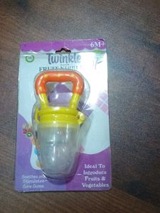 Kids Tether And Fruits Nibbler