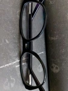 Black 👓