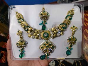 Elegant Green &amp; Gold Jewelry Set