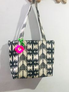 Patterned Tote Bag 👜