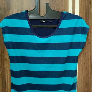 🛍️ Blue &amp; Turquoise Striped Tee ⭐⭐⭐⭐⭐