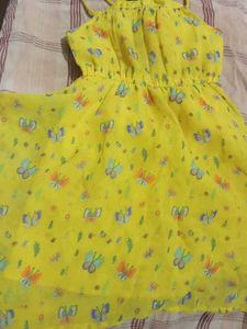 Lovely Sleevless Frock