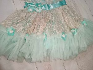 Girl&#39;s Party Dress