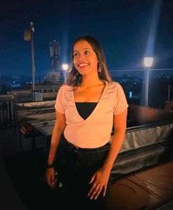 Peachy V-neck Tie Up Top