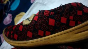 Patterned Casual Shoes