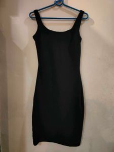 Sleek Black Bodycon Dress