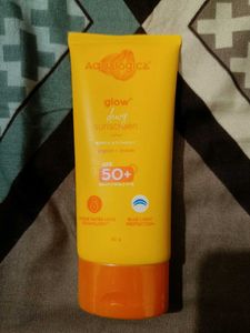 glow+dewy sunscreen papa and vitamin C