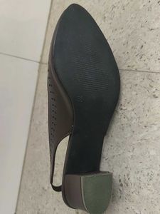 Marc Loire Women Pointed Toe Block Heel Sandal