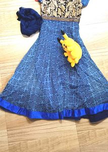 Blue floral design kurta with salvar chunni