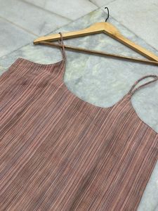 Sleevless Kurtii
