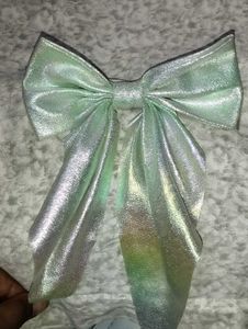 Shiny Bow Hair Accessory