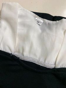 Beautiful Unique Top ❤️🖤🤍❤️