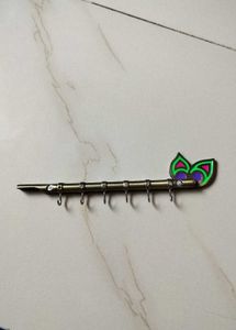 Metal key holder, screw missing