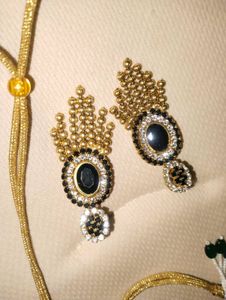 Elegant Necklace &amp; Earring Set