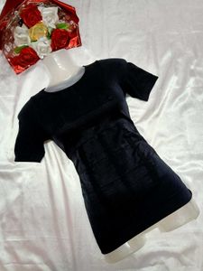 🖤Black Fitted Shapewear Top🖤