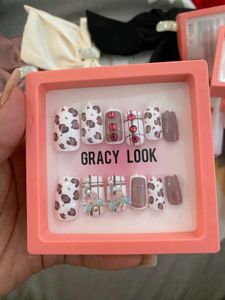 Artificial Nails For Sale!