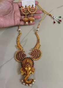 Uniqe & HighQuality Ganesha Necklace & Earring Set