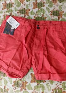 Glorious Peach 🍑 Hot Short Pants.