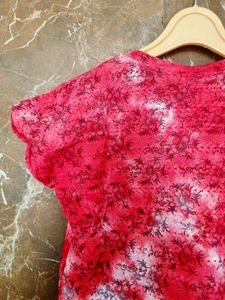 Red-pink &#39;Meow&#39; Graphic Tee