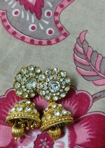 Elegant Gold &amp; Crystal Necklace
