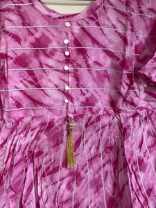 Naira Kurti