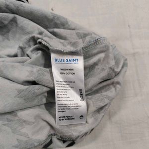 Houndstooth Pattern T-Shirt Size L