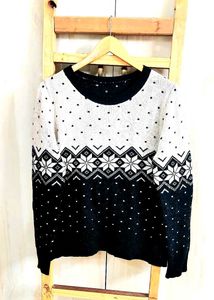 Stylish Black &amp; White Patterned Sweater si,e-38