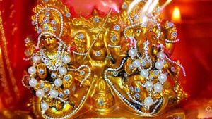 Lakshmi Ganesha Idol