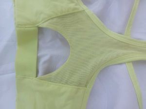 sports bra