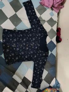 Body fitting Women Top