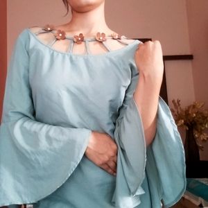 Neck Flower Work Top