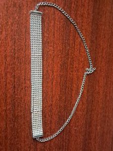 A Sparkling Choker