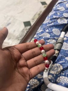 christmas 🤶 Beaded Bracelet: Red, White &amp; Green