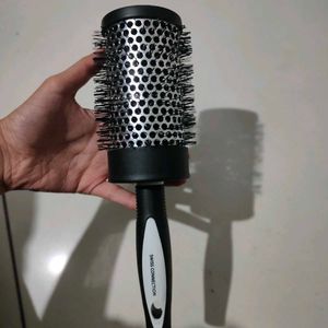 Swiss Connection blowout Brush