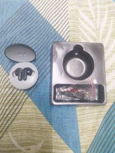 Good Condition Ear Bard Not Problem