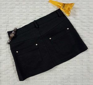 Chic Black Mini Skirt