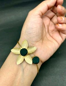 Floral Bangle