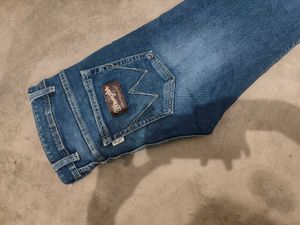 Wrangler jeans in gud condition