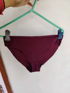 Seamless Maroon Brief