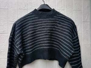 New with tag Pinterest Striped Cropped Sweater